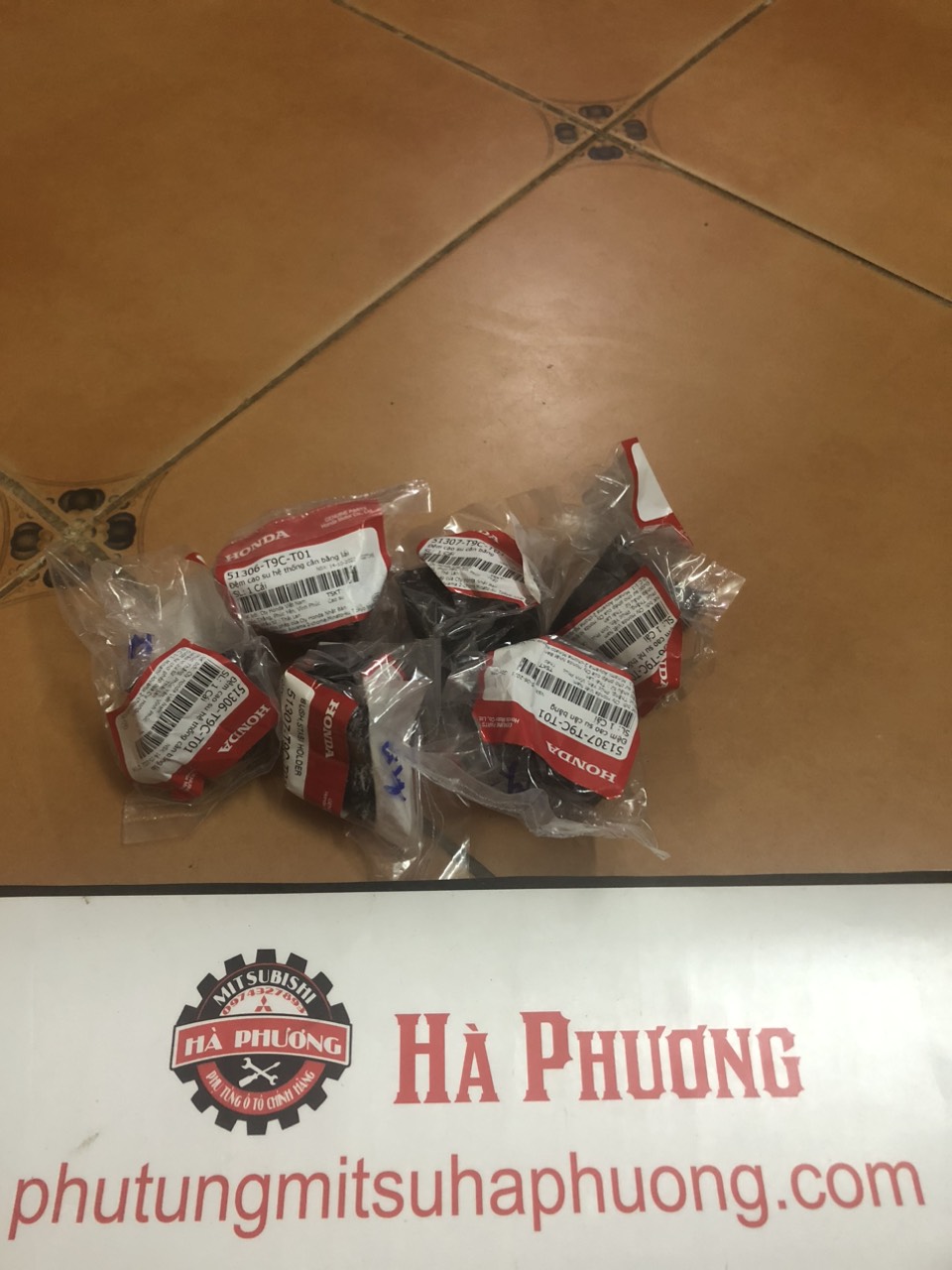 cao su ốp giằng cân bằng trước honda CITY 2014-2019 xịn chính hãng : 51306T9CT01